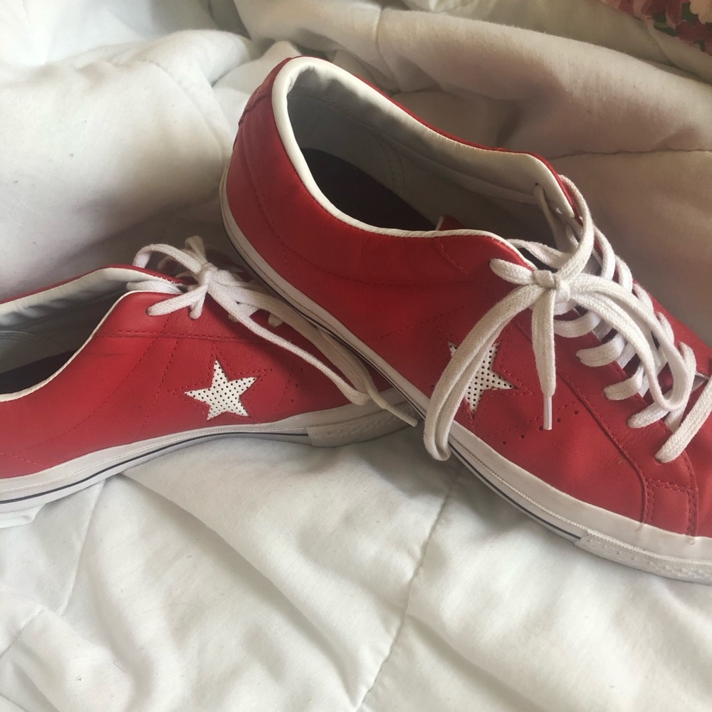 Red converse one star